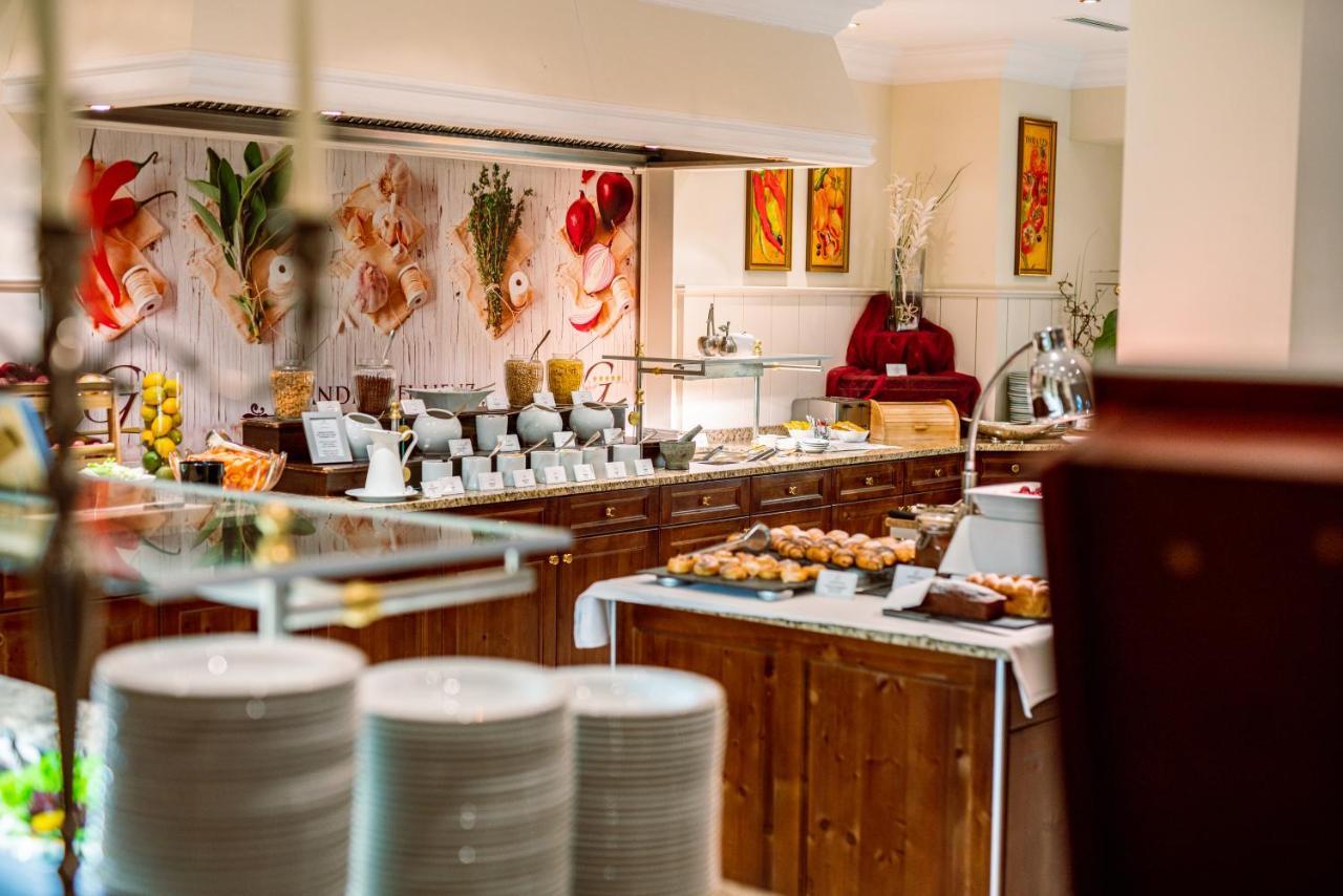 Grandhotel Lienz Business-Wellness & Gourmet ภายนอก รูปภาพ