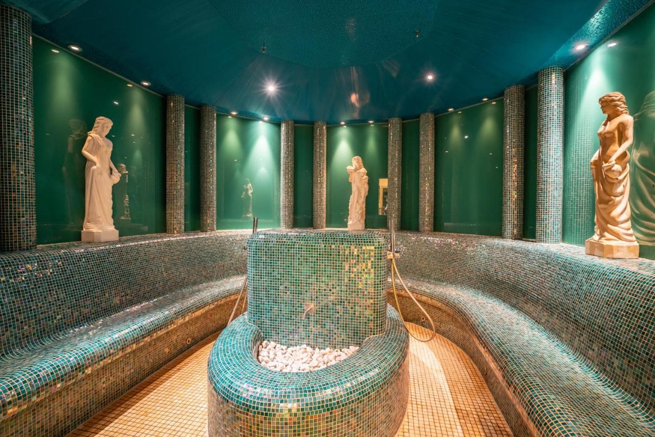 Grandhotel Lienz Business-Wellness & Gourmet ภายนอก รูปภาพ