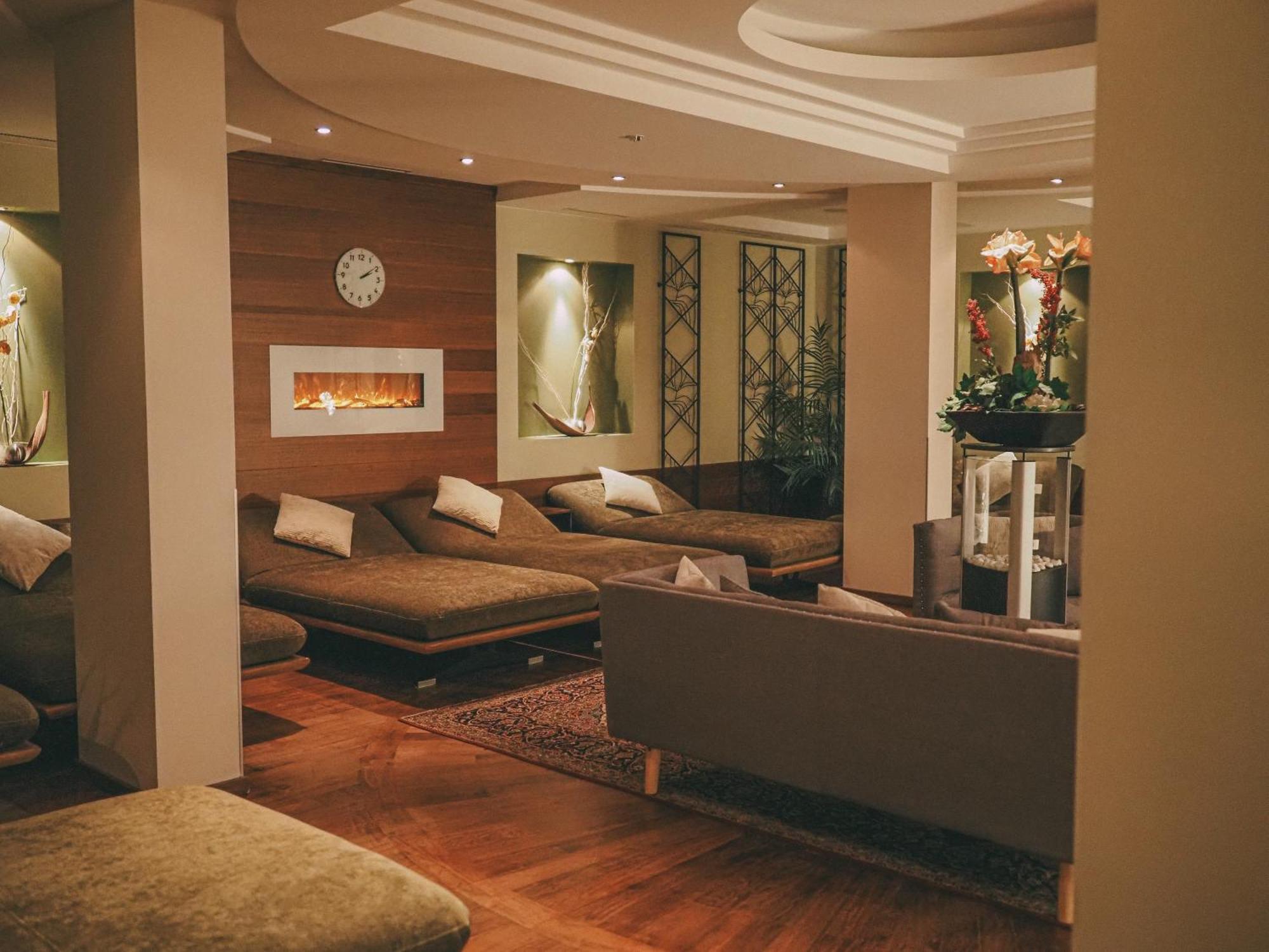 Grandhotel Lienz Business-Wellness & Gourmet ภายนอก รูปภาพ