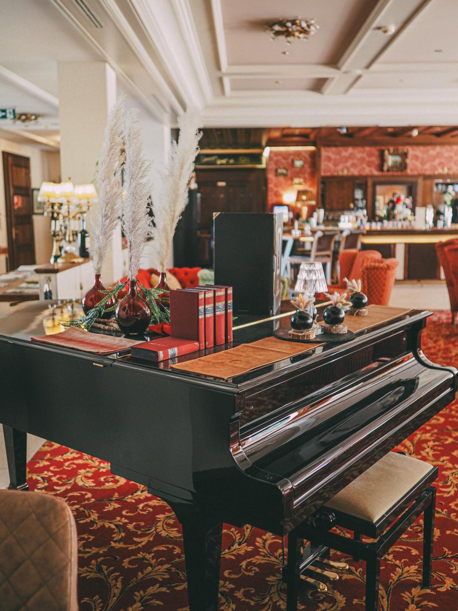 Grandhotel Lienz Business-Wellness & Gourmet ภายนอก รูปภาพ