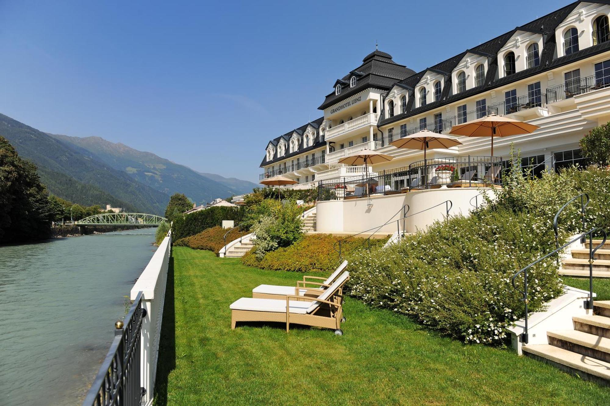 Grandhotel Lienz Business-Wellness & Gourmet ภายนอก รูปภาพ