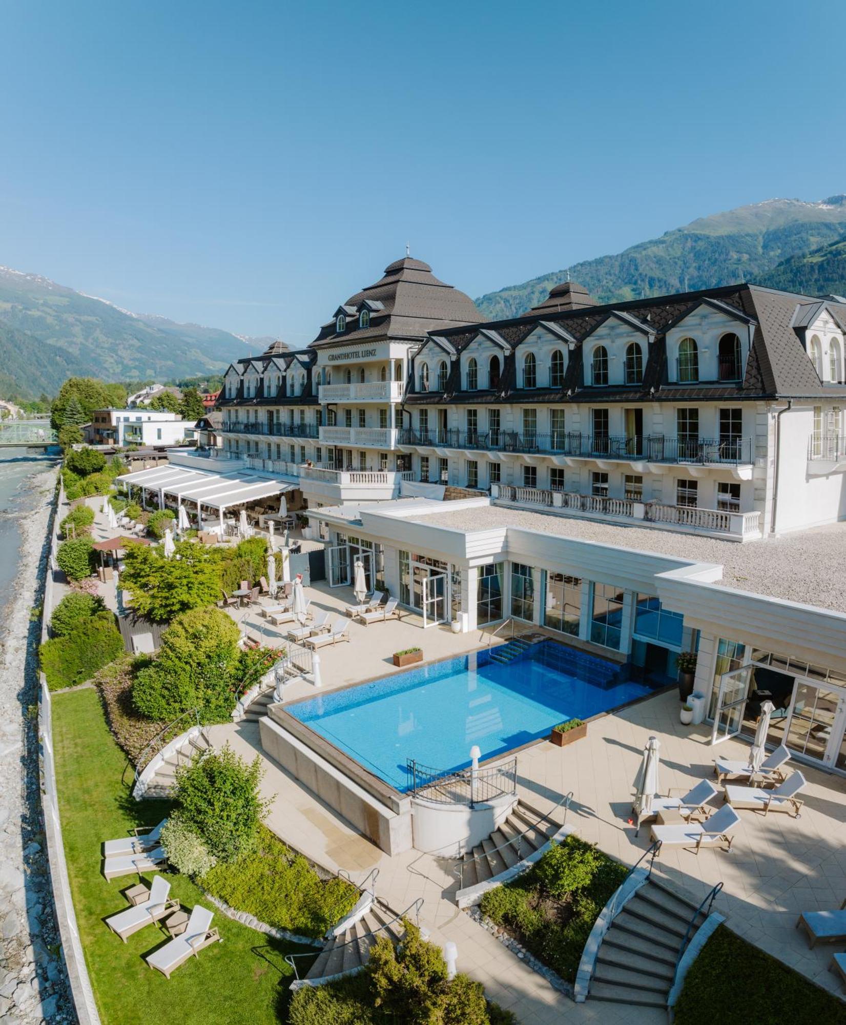 Grandhotel Lienz Business-Wellness & Gourmet ภายนอก รูปภาพ